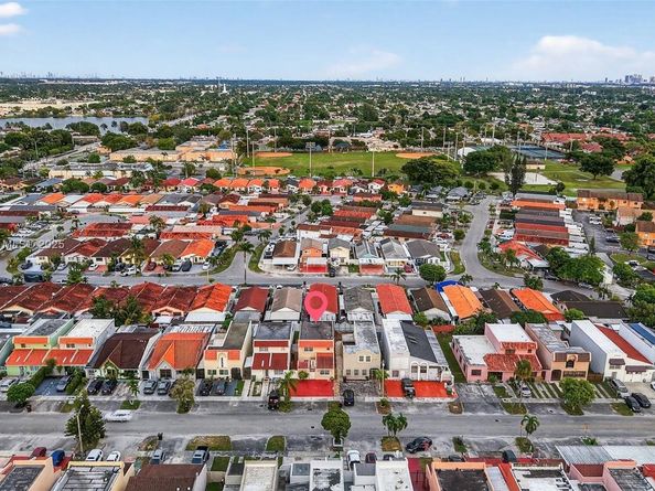 4291 W 10th Ct, Hialeah FL 33012