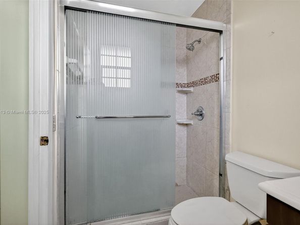 4291 W 10th Ct, Hialeah FL 33012