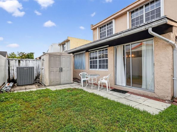 4291 W 10th Ct, Hialeah FL 33012