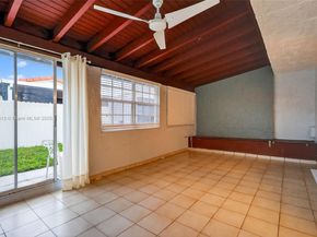 4291 W 10th Ct, Hialeah FL 33012