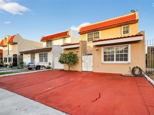 4291 W 10th Ct, Hialeah FL 33012