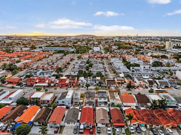 4291 W 10th Ct, Hialeah FL 33012