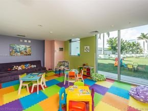 92 SW 3rd St 1410, Miami FL 33130