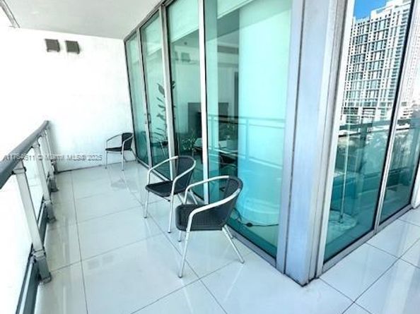 92 SW 3rd St 1410, Miami FL 33130