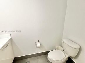 92 SW 3rd St 1410, Miami FL 33130