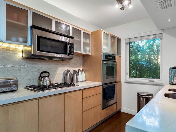 745-747 Lenox Ave, Miami Beach FL 33139