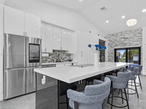 14651 SW 16th St, Davie FL 33325