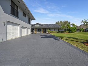 14651 SW 16th St, Davie FL 33325