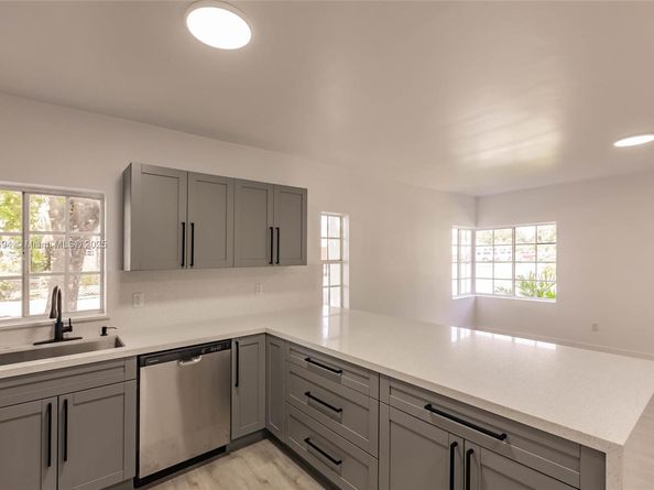 3180 NW 2nd St, Miami FL 33125