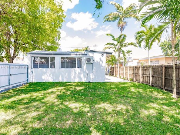 3180 NW 2nd St, Miami FL 33125