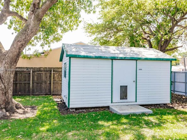 3180 NW 2nd St, Miami FL 33125