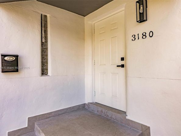 3180 NW 2nd St, Miami FL 33125