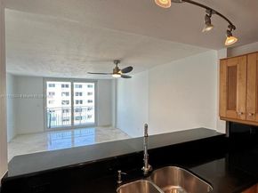 345 Ocean Dr 1022, Miami Beach FL 33139
