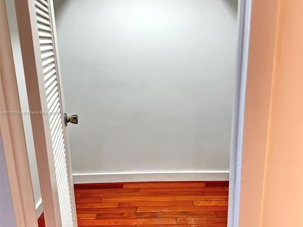 345 Ocean Dr 1022, Miami Beach FL 33139