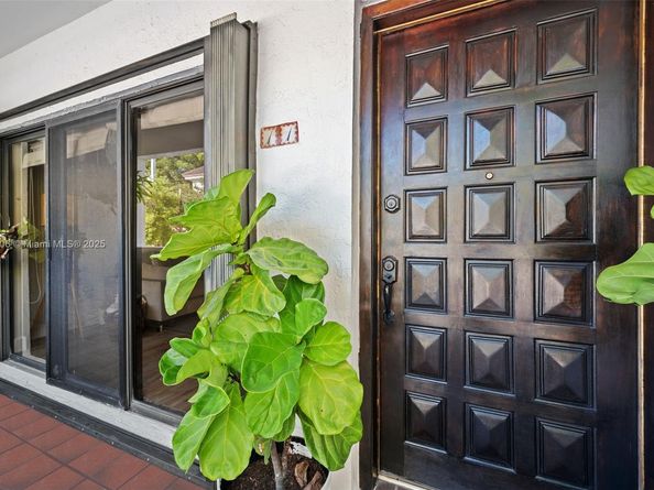 2600 Cardena St 11, Coral Gables FL 33134