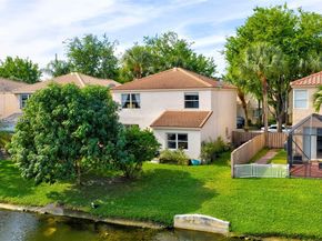 1260 NW 110th Ave, Plantation FL 33322