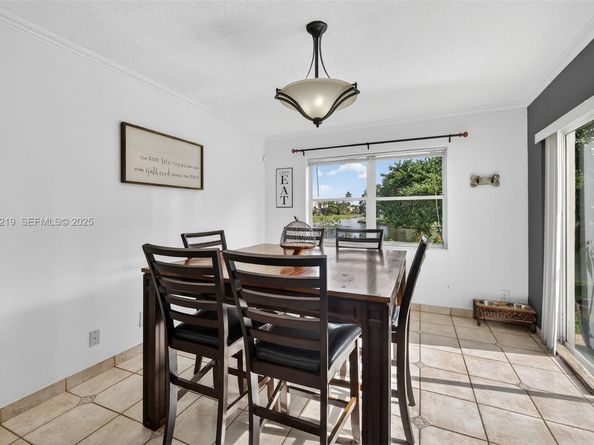 1260 NW 110th Ave, Plantation FL 33322