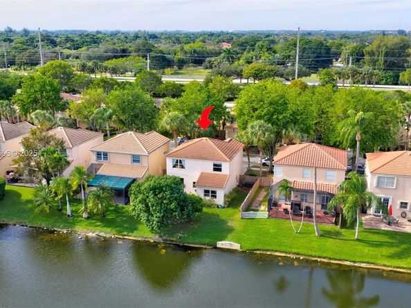 1260 NW 110th Ave, Plantation FL 33322