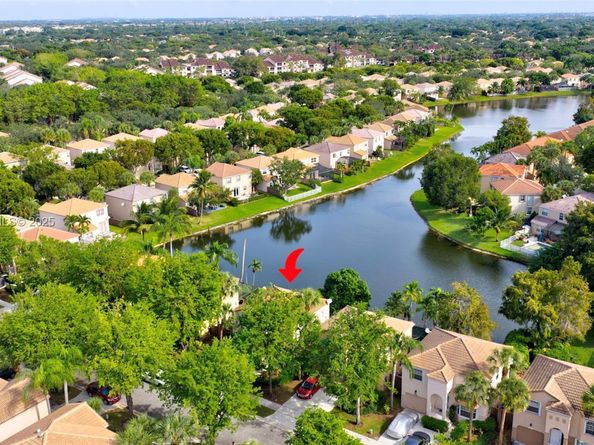 1260 NW 110th Ave, Plantation FL 33322