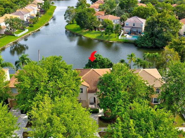 1260 NW 110th Ave, Plantation FL 33322