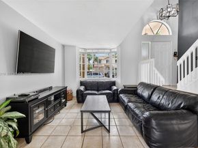 1260 NW 110th Ave, Plantation FL 33322