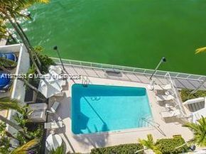 5880 Collins Ave 1006, Miami Beach FL 33140
