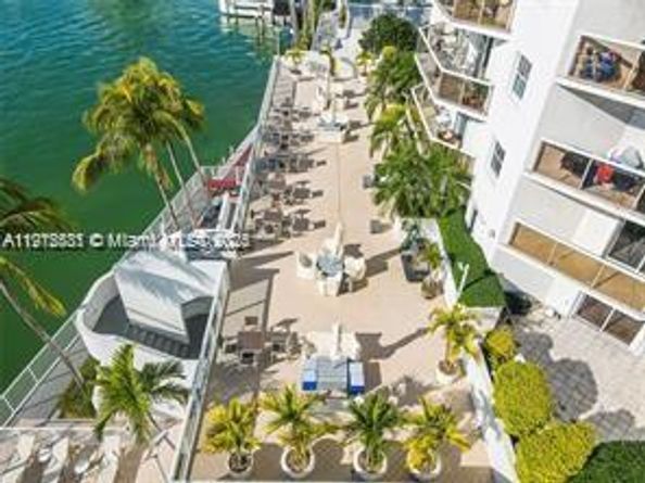 5880 Collins Ave 1006, Miami Beach FL 33140