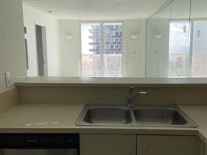 5880 Collins Ave 1006, Miami Beach FL 33140