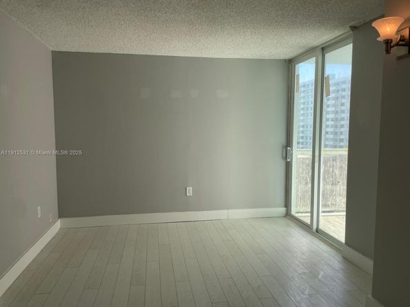 5880 Collins Ave 1006, Miami Beach FL 33140