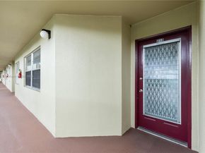 901 SW 128th Ave 212E, Pembroke Pines FL 33027