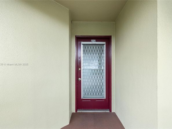 901 SW 128th Ave 212E, Pembroke Pines FL 33027