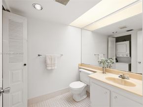 901 SW 128th Ave 212E, Pembroke Pines FL 33027