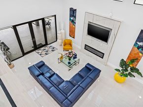 81 S Royal Poinciana Blvd, Miami Springs FL 33166