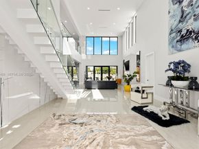 81 S Royal Poinciana Blvd, Miami Springs FL 33166