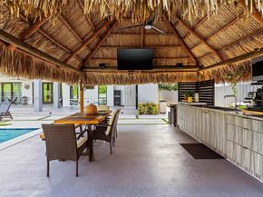 81 S Royal Poinciana Blvd, Miami Springs FL 33166