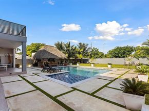 81 S Royal Poinciana Blvd, Miami Springs FL 33166