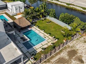 81 S Royal Poinciana Blvd, Miami Springs FL 33166