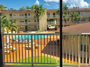 7505 SW 82nd St 211, Miami FL 33143