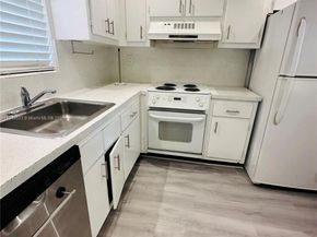 7505 SW 82nd St 211, Miami FL 33143