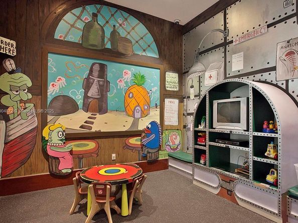 9042 Dupont Pl, Wellington FL 33414