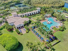 9042 Dupont Pl, Wellington FL 33414