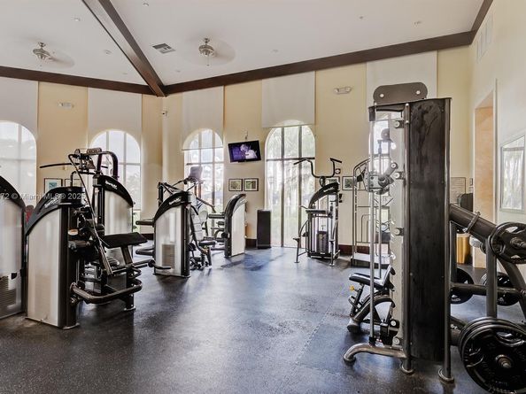 9042 Dupont Pl, Wellington FL 33414