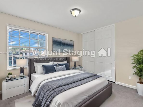 9042 Dupont Pl, Wellington FL 33414