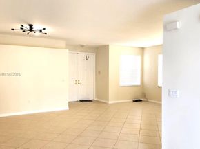 9042 Dupont Pl, Wellington FL 33414
