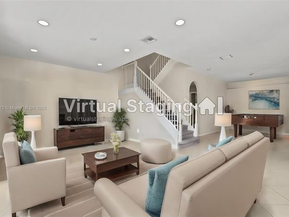 9042 Dupont Pl, Wellington FL 33414