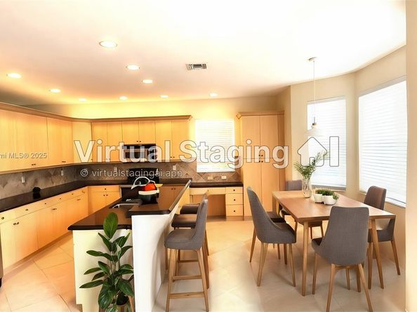 9042 Dupont Pl, Wellington FL 33414