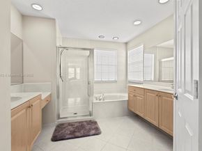 9042 Dupont Pl, Wellington FL 33414