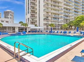 3731 N Country Club Dr 1223, Aventura FL 33180