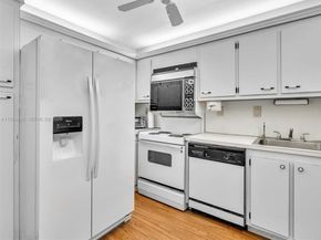 3731 N Country Club Dr 1223, Aventura FL 33180