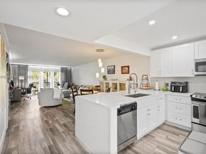 380 Racquet Club Rd 204, Weston FL 33326